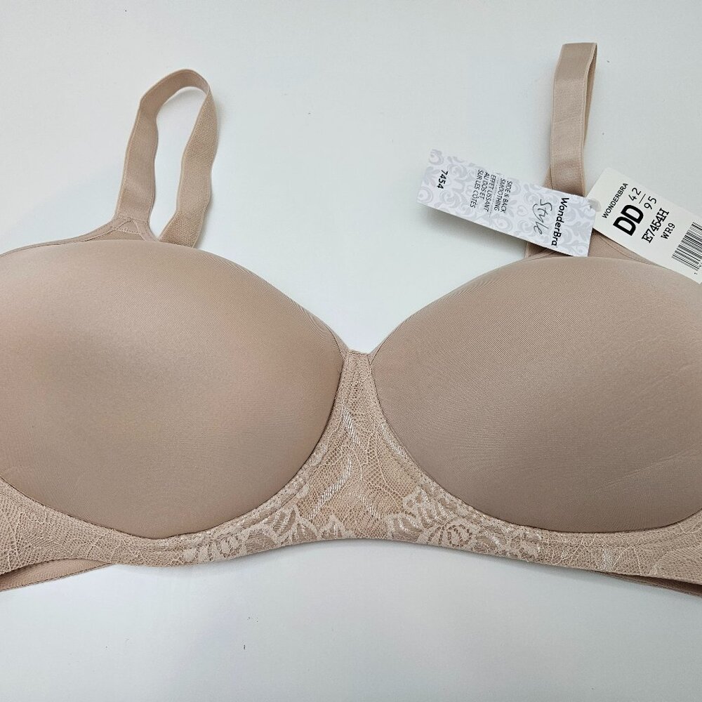 187. Wonderbra padded bra. NWT